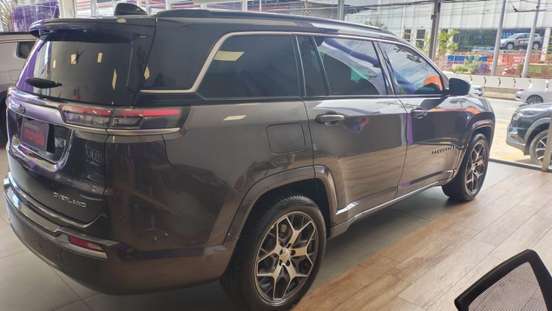 JEEP-COMMANDER-1.3 T270 TURBO FLEX OVERLAND AT6 JEEP-COMMANDER-2024