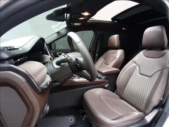 JEEP-COMMANDER-2025