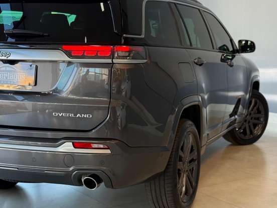 JEEP-COMMANDER-2.0 HURRICANE 4 TURBO GASOLINA OVERLAND AT9 JEEP-COMMANDER-2025