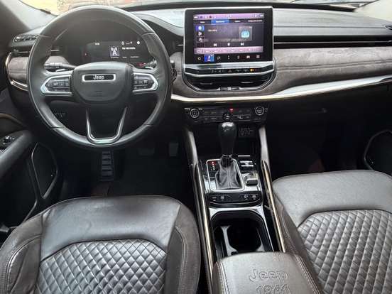 JEEP-COMMANDER-2021