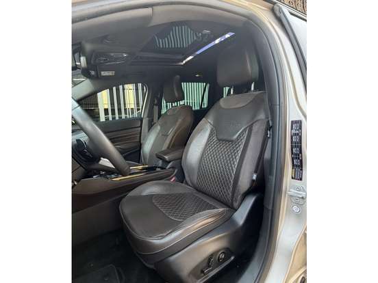 JEEP-COMMANDER-2021