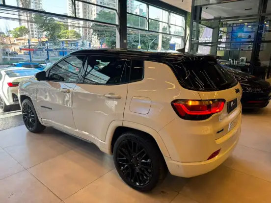 JEEP-COMPASS-1.3 T270 TURBO HÍBRIDO S 4XE AT6 JEEP-COMPASS-2022