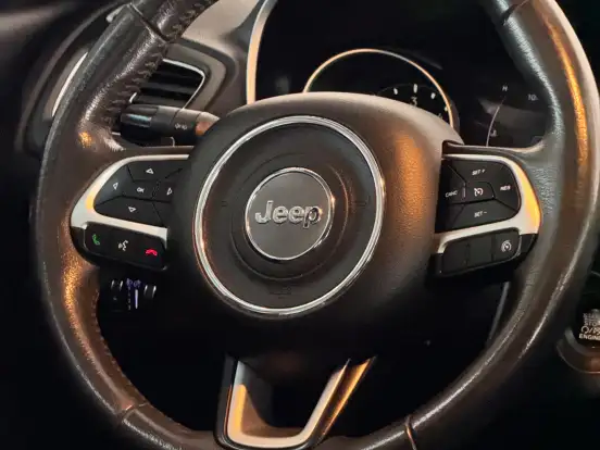 JEEP-COMPASS-2.0 16V DIESEL LONGITUDE 4X4 AUTOMÁTICO JEEP-COMPASS-2018