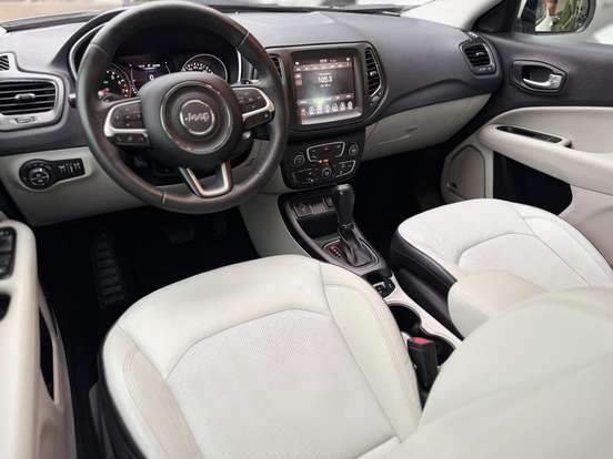 JEEP-COMPASS-2.0 16V FLEX LONGITUDE AUTOMÁTICO JEEP-COMPASS-2017