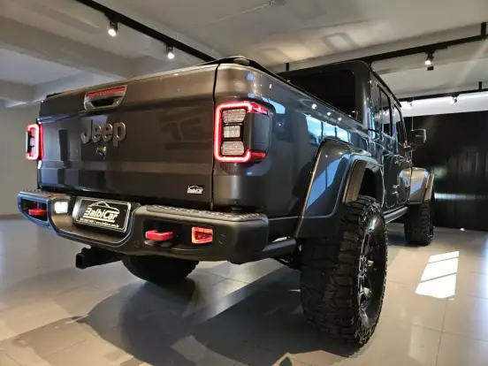 JEEP-GLADIATOR-2022