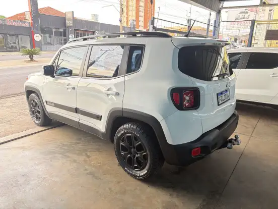 JEEP-RENEGADE-2018