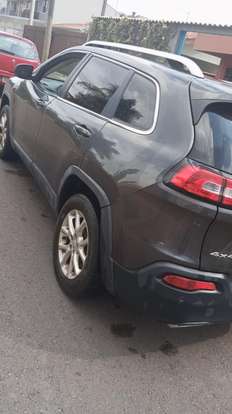 JEEP-CHEROKEE-3.2 LONGITUDE 4X4 V6 24V GASOLINA 4P AUTOMÁTICO JEEP-CHEROKEE-2015