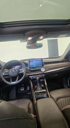 JEEP-COMMANDER-2023
