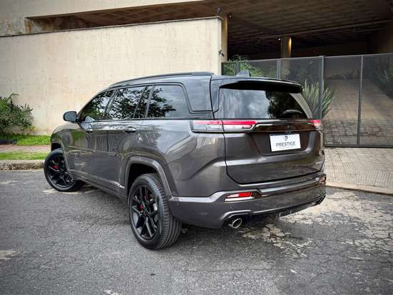 JEEP-COMMANDER-2.0 HURRICANE 4 TURBO GASOLINA BLACKHAWK AT9 JEEP-COMMANDER-2024