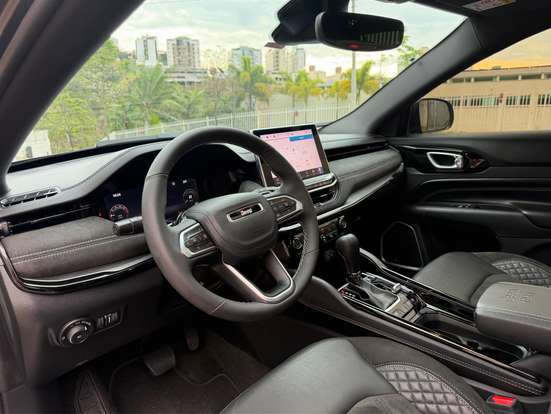 JEEP-COMMANDER-2024