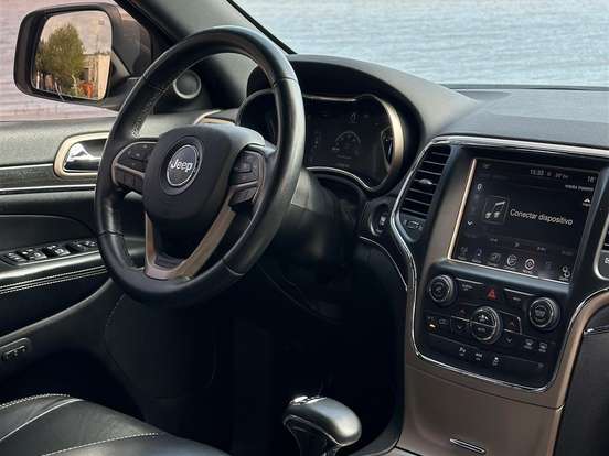 JEEP-GRAND CHEROKEE-3.6 LIMITED 4X4 V6 24V GASOLINA 4P AUTOMATICO JEEP-GRAND CHEROKEE-2015