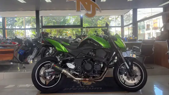 KAWASAKI-Z-750-2012