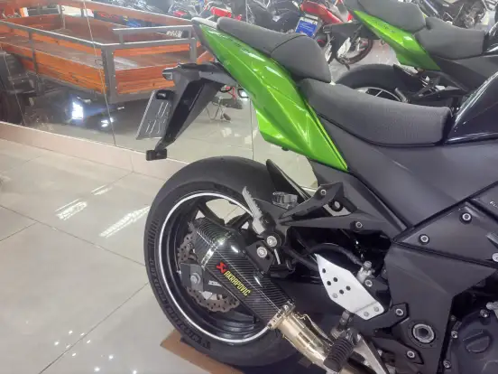 KAWASAKI-Z-750 KAWASAKI-Z-750-2012