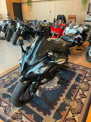 KAWASAKI-NINJA ZX-10R-2015