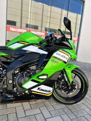 KAWASAKI-NINJA ZX-4R SE-2025