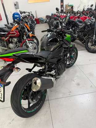 KAWASAKI-Z400-2020