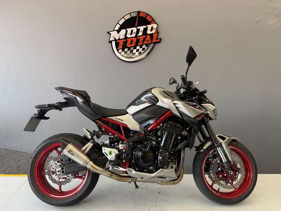 KAWASAKI-Z900-2023