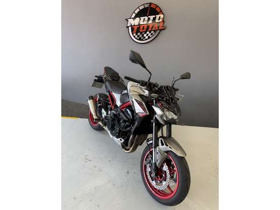 KAWASAKI-Z900-2023