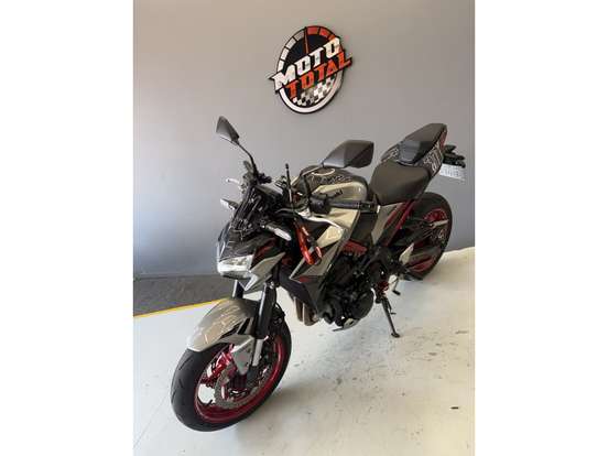 KAWASAKI-Z900-2023