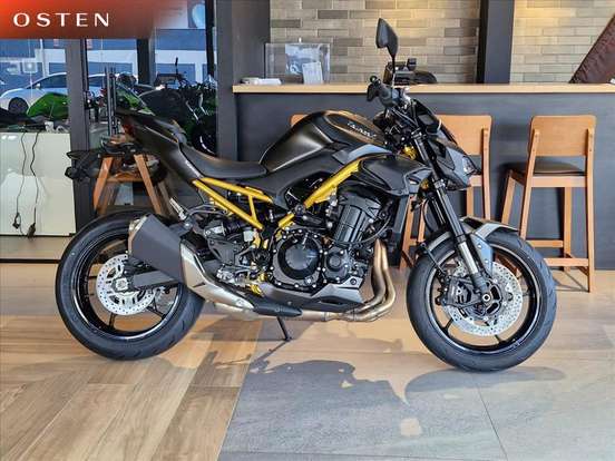 KAWASAKI-Z900-2026