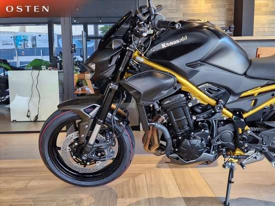 KAWASAKI-Z900-2026