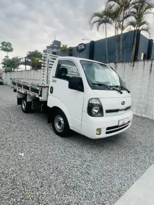 KIA-BONGO-2018