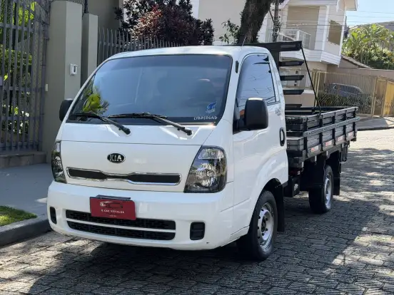 KIA-BONGO-2021