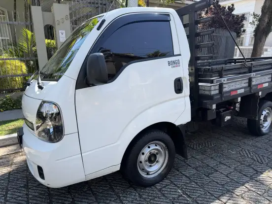 KIA-BONGO-2021