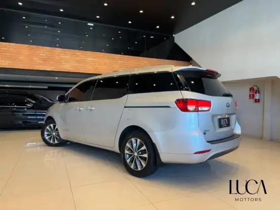 KIA-CARNIVAL-3.3 EX V6 24V GASOLINA 4P AUTOMATICO KIA-CARNIVAL-2017