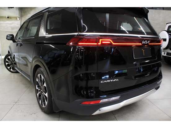 KIA-CARNIVAL-2021