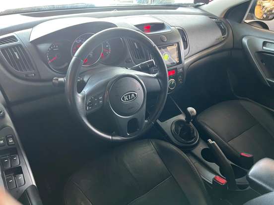 KIA-CERATO-2010