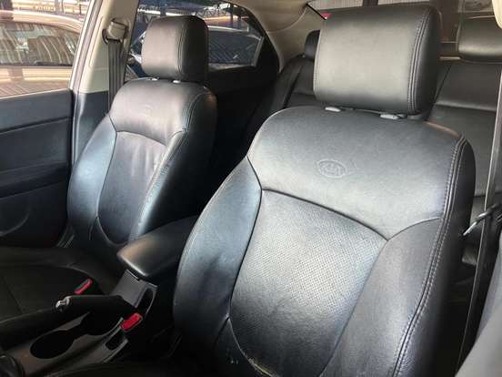 KIA-CERATO-2010