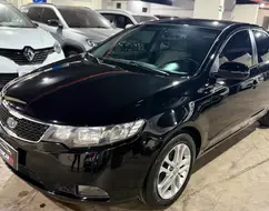 KIA CERATO 1.6 EX3 SEDAN 16V GASOLINA 4P AUTOMÁTICO KIA CERATO 1.6 EX3 SEDAN 16V GASOLINA 4P AUTOMÁTICO