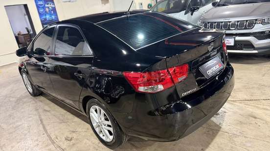 KIA-CERATO-2011