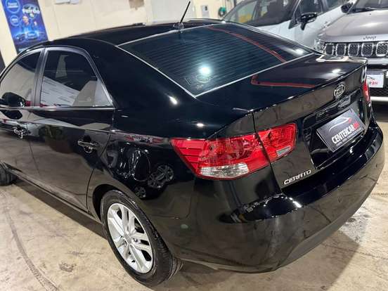 KIA-CERATO-1.6 EX3 SEDAN 16V GASOLINA 4P AUTOMÁTICO KIA-CERATO-2011