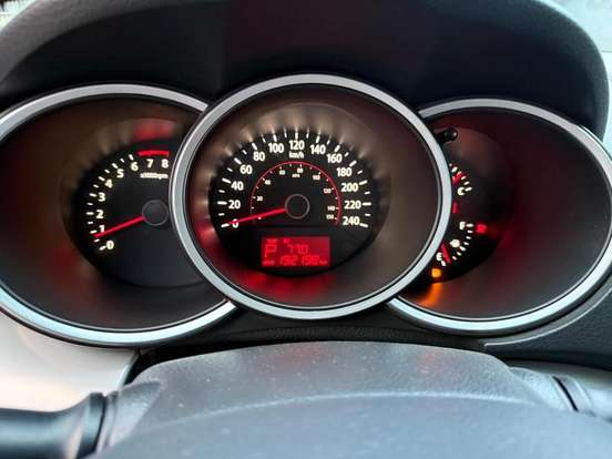 KIA-SORENTO-2.4 16V GASOLINA EX 7L 4WD AUTOMÁTICO KIA-SORENTO-2010