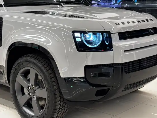 LAND ROVER-DEFENDER-2026