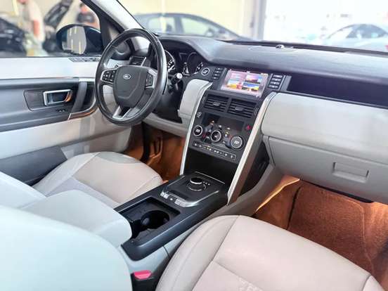 LAND ROVER-DISCOVERY SPORT-2018