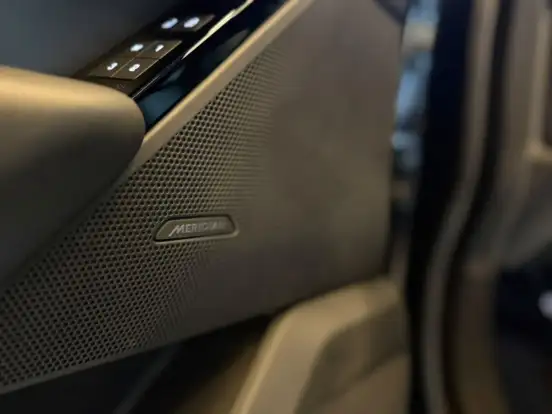 LAND ROVER-RANGE ROVER VELAR-2023