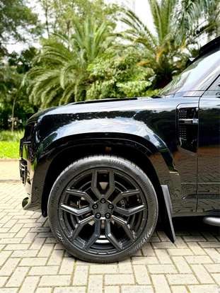 LAND ROVER-DEFENDER-2026