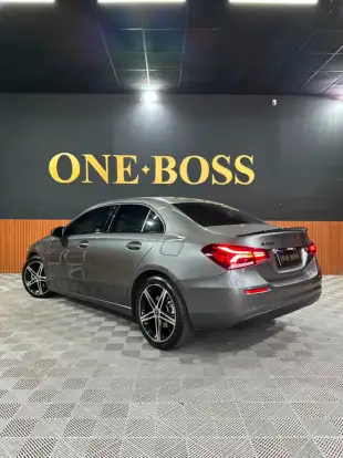 MERCEDES-BENZ-A 200-2019