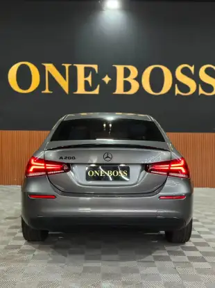 MERCEDES-BENZ-A 200-2019