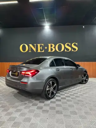 MERCEDES-BENZ-A 200-2019
