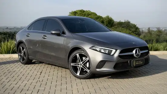 MERCEDES-BENZ-A 200-2020