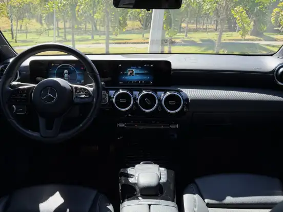 MERCEDES-BENZ-A 200-1.3 CGI GASOLINA STYLE SEDAN 7G-DCT MERCEDES-BENZ-A 200-2020