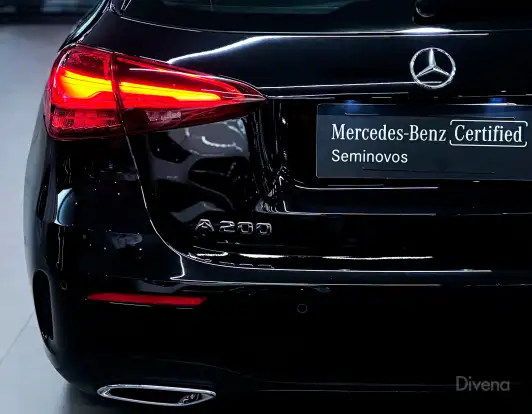 MERCEDES-BENZ-A 200-2023