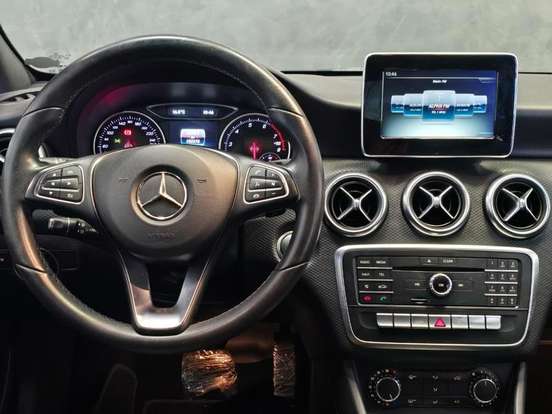 MERCEDES-BENZ-A 200-1.6 TURBO 16V FLEX 4P AUTOMÁTICO MERCEDES-BENZ-A 200-2016