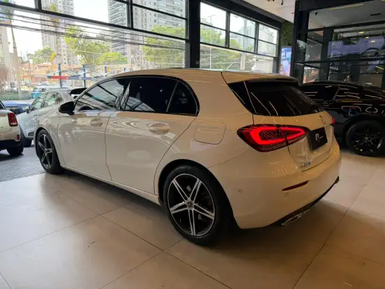 MERCEDES-BENZ-A 250-2020