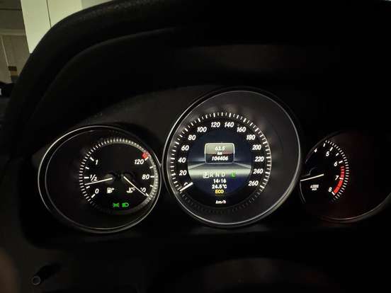 MERCEDES-BENZ-C 180-1.6 CGI SPORT 16V TURBO GASOLINA 4P AUTOMÁTICO MERCEDES-BENZ-C 180-2013