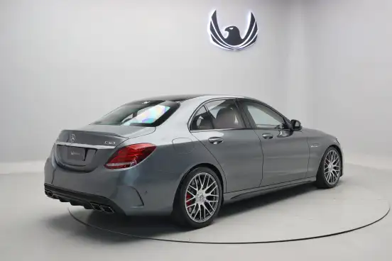 MERCEDES-BENZ-C 63 AMG-4.0 V8 TURBO GASOLINA SEDAN 4P AUTOMÁTICO MERCEDES-BENZ-C 63 AMG-2017